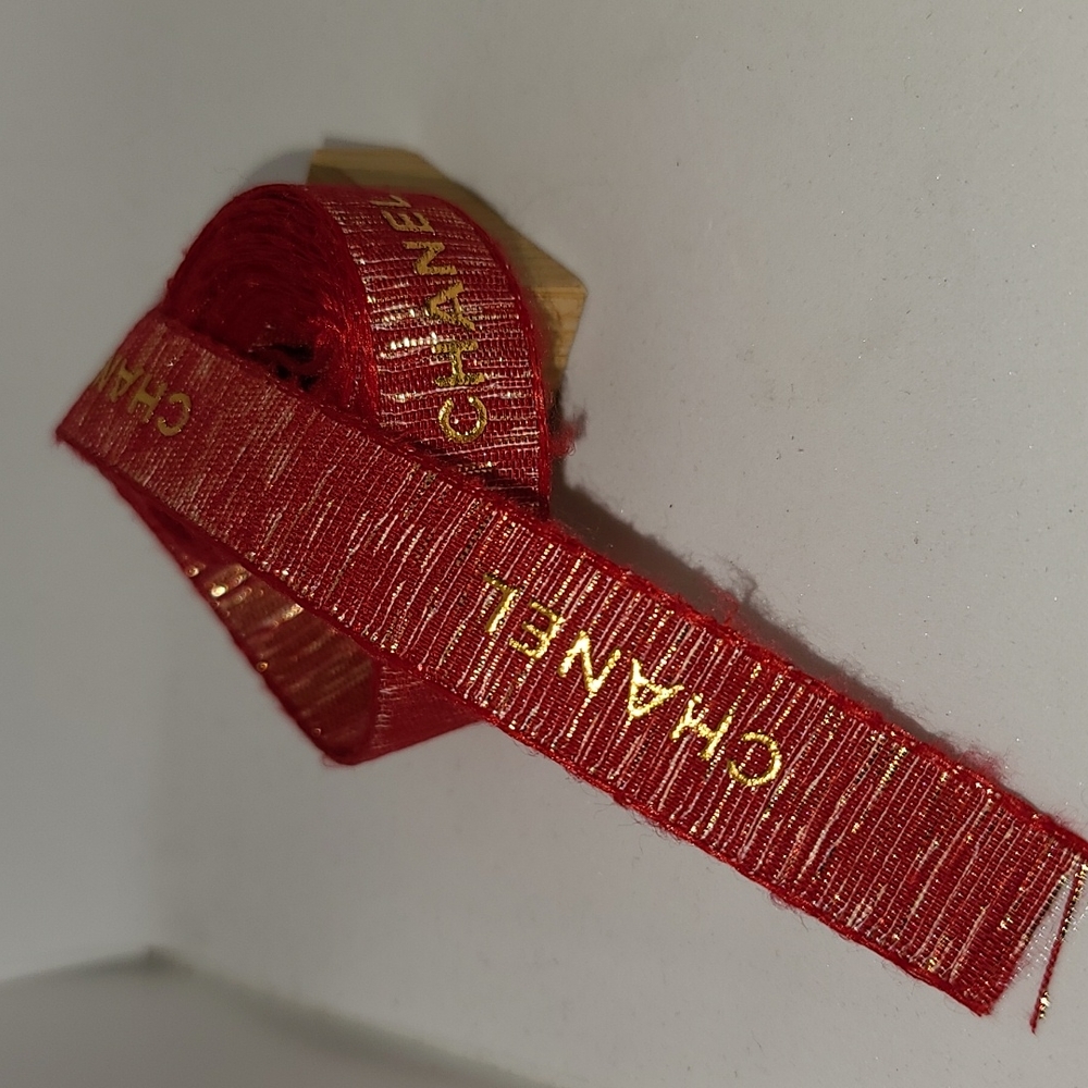 CHANEL Tweed RED AND GOLD RIBBON 6 FEET